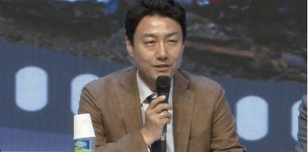 인터뷰